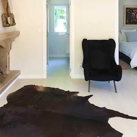 Sleeps 4 With Wifi